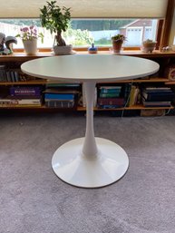 White Tulip Style Table