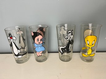 Set Of Four 1970s Pepsi Collector's Series Glasses - Looney Tunes