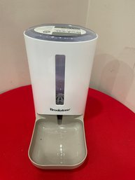 Brookstone Gravity Water Dispenser For Pets NEW