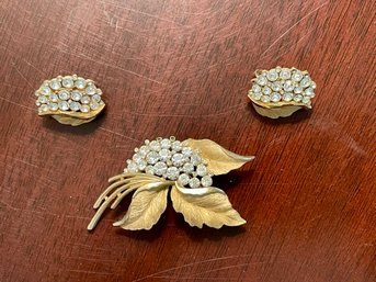 Trifari Gold Tone Rhinestone Brooch & Earring Set