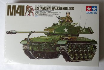 Vintage 1975 Tamiya U.S. Tank M41 Walker Bulldog (35055) 1:35 Scale Model- NOS