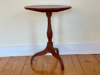 Antique Mahogany Tilt Top Tea Table / Candle Stand