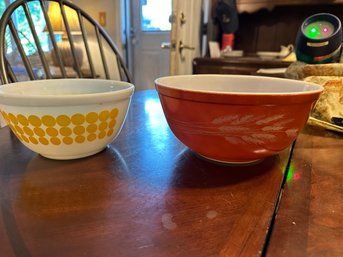 Vintage Pyrex Mixing Bowls - Polka Dot Yellow And Orange Wheat