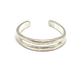 Vintage Sterling Silver Cut Out Ring Cuff, Size 5.5