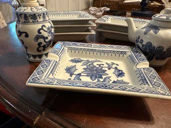 Set Of 6 Blue & White Serving Dishes/ashtrays, Teapot, Bud Vase By Nantucket