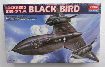 Vintage 1985 Academy 1/72 Scale Lockheed SR71A Black Bird USAF Jet Model Kit-NOS