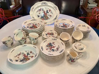 Williamsburg Potpourri China By Wedgwood, Made In England