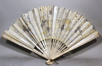 Fancy Silver Decorated Off-white Paper And Wood Victorian Ladies Fan