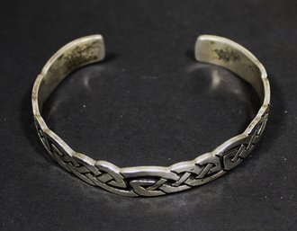 FINE HAND CRAFTED STERLING SILVER CELTIC DESIGN CUFF BRACELET