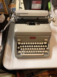 Royal 440 Typewriter With Cover