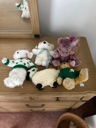 Small Group Of Stuffed Animals/ Beanie Babies