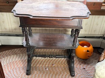 A VICTORIAN SEWING STAND
