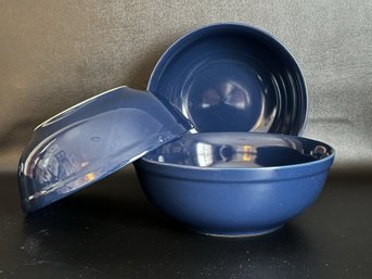 A Set Of Three Serving Bowls In Blue Ceramic