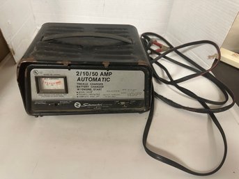 Schumacher Electric Corp Working 2/10/50 AMP Automatic Tricklebattery Charger Wengine Start. LPA5