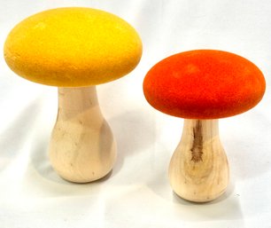 Pairing Of Eccolo Wood & Felt Mushrooms