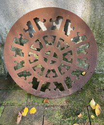 Vintage Cast Iron Round Grill / Grate