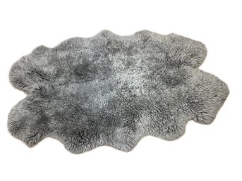 Sheepskin Rug In Gray 74' X 44'