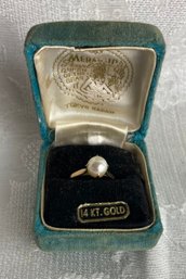 14kt Pearl Ring