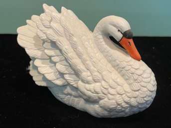 Royal Heritage White Swan/Bird Figurine