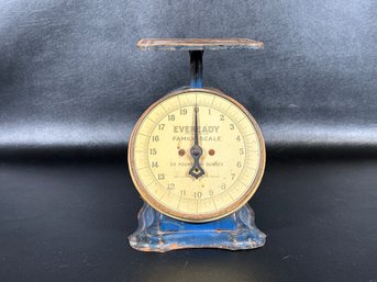 A Fabulous Vintage Eveready Family Scale With A Great Aged Patina