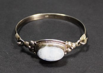 LARGE AND FINE STERLING SILVER HAND CRAFTED BANGLE BRACELET W LARGE MOONSTONE