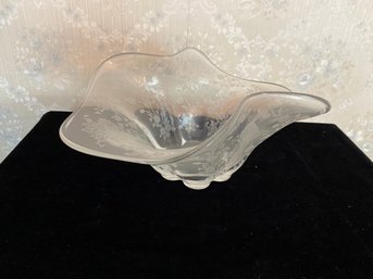 Footed Glass Ruffled Bowl