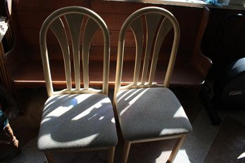 2 Round Top Uph Chairs 40x18x18