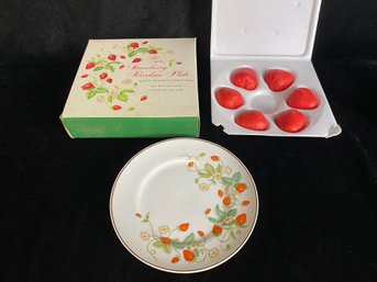 Avon Strawberry Porcelain Plate And Six Strawberry Guest Soaps