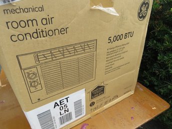 GE 5000 BTU Mechanical Room Air Conditioner