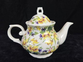 Yellow Daffodil Floral Porcelain Pot Belly Teapot