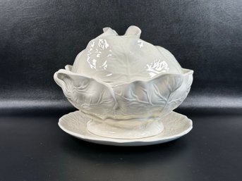 A Gorgeous White Cabbage Tureen With Lid & Underplate In Glazed Ceramic