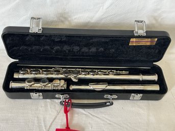 New Never Used BERKELEY Silver Plated Flute In Fitted Hard Case