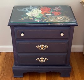 Beautfiul Paint Decoarted End Table