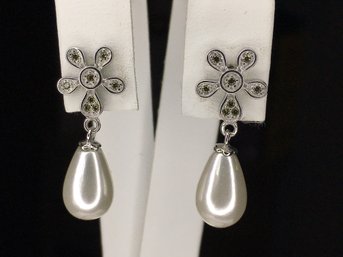 Wonderful 925 / Sterling Silver Earrings With Pearl And Peridot - Very Nice - Would Be Great Gift Idea !