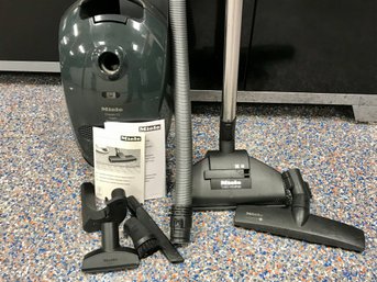 MIELE Classic C-1  Vacuum
