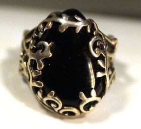 LARGE BLACK ONYX STERLING SILVER RING HAVING OPENWORK SETTING