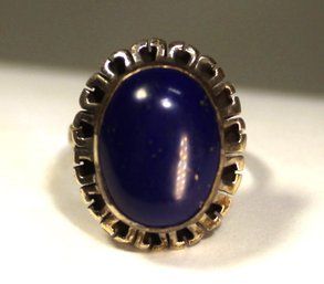 VERY FINE MEXICAN VINTAGE LADIES RING HAVING LARGE CABOCHON LAPIS STONE SIZE 7