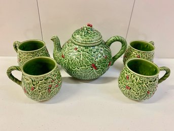 Bordallo Pinheiro Christmas Holly Berry Teapot & Mugs