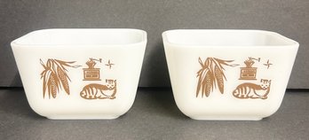 Pair Of Pyrex Cat Design Refrigerator Dishes