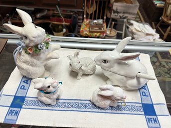 Bordallo Pinheiro Rabbit White Figurine Tureen, Vintage Porcelain Bunny Figurine, Arnart Bunny Rabbit. SW-E4