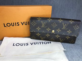 Fantastic LOUIS VUITTON Ladies Wallet With Box - Very Nice Piece - Great Condtion - Made In Spain - NICE !