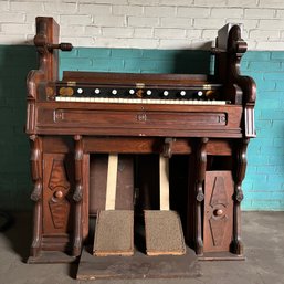 An Antique Pump Organ By B. Shoninger - Restoration Project Or Parts