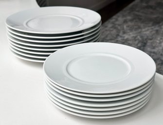 A Set Of 8 Modern Dinner Plates And 7 Modern Luncheon Plates By Bernardaud, France