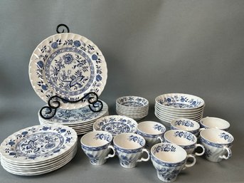 Vintage Wood & Sons 'Old Vienna' Blue And White Dinnerware