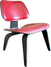 A 1953 Mid Century Modern Herman Miller Eames LCW Lounge Chair Vinyl Clad Bent Wood