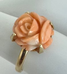 PRETTY 14K GOLD CARVED CORAL ROSE FLOWER RING