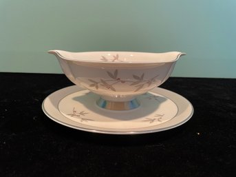 Syracuse China Harmony China Gravy Boat And Plate