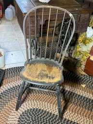 EARLY AMERICAN BOW BACK WINDSOR CHAIR