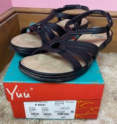 Like New Yuu Sandals