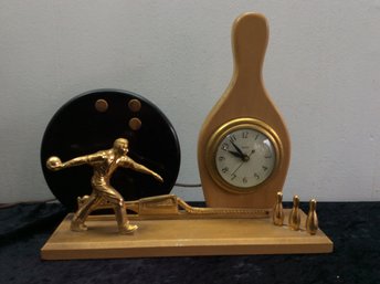 United Bowling Wired Clock